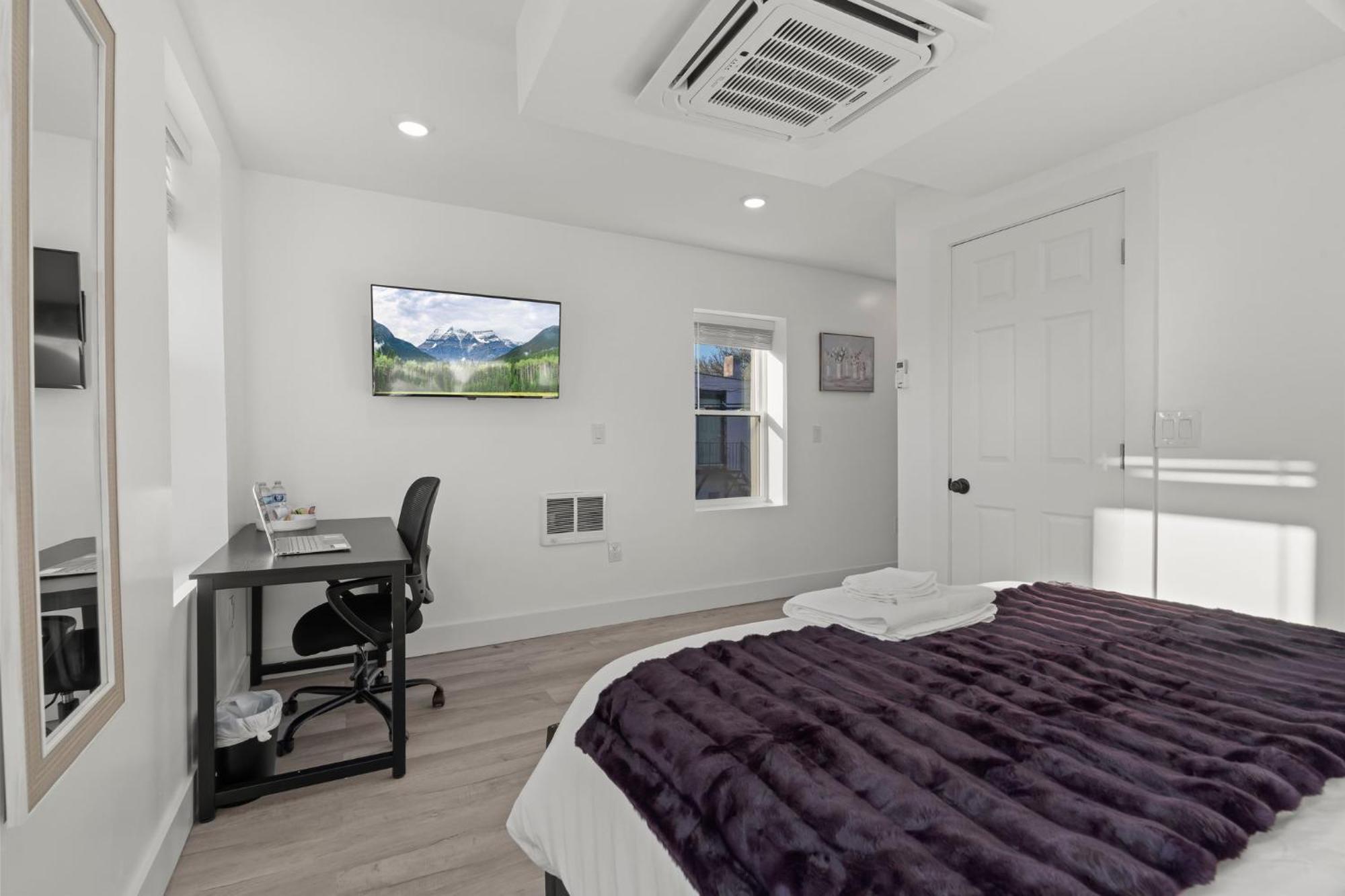 New Season Royals, Airport West Hotell Chester Rom bilde