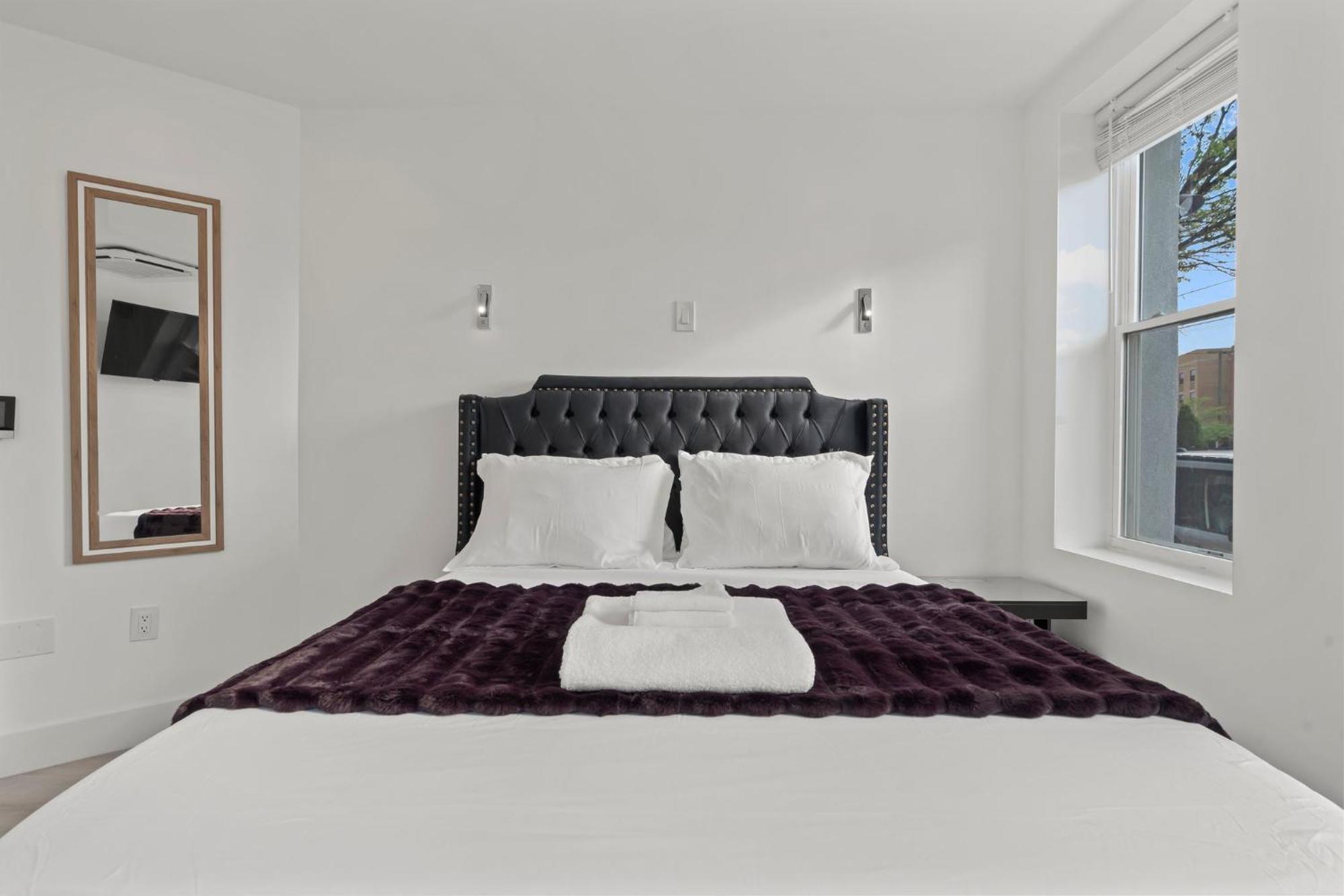 New Season Royals, Airport West Hotell Chester Rom bilde